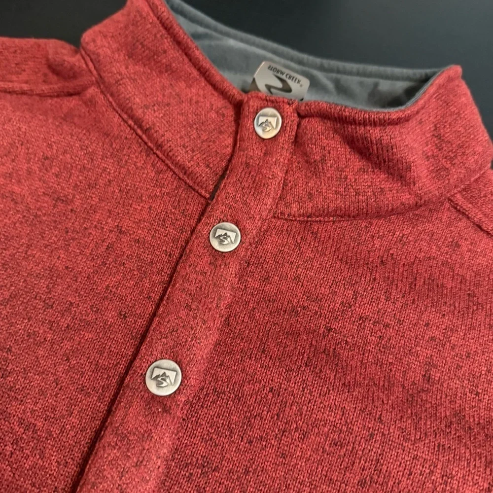 Storm Creek Men's‎ XL Red Sweater